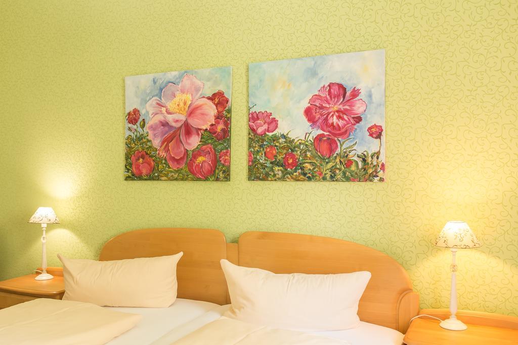Hotel Leander Bitburg Kültér fotó