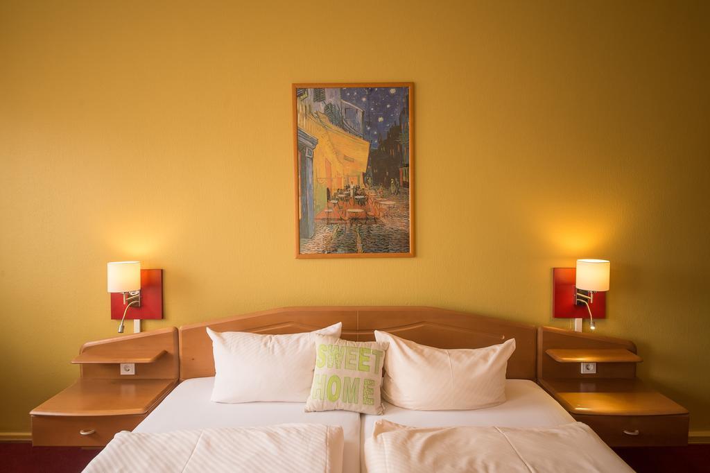 Hotel Leander Bitburg Kültér fotó