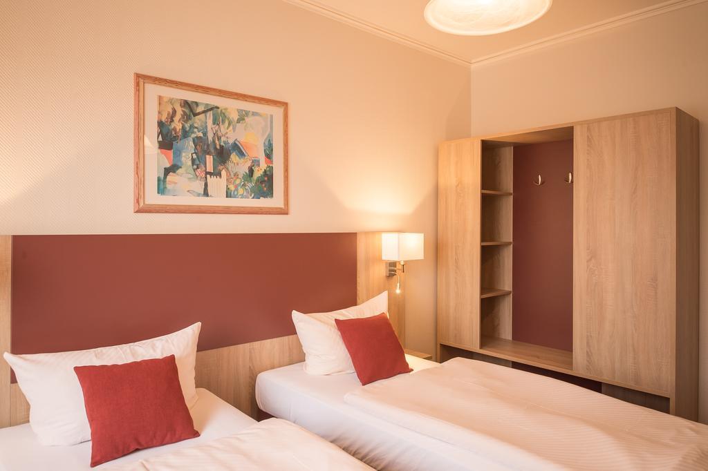 Hotel Leander Bitburg Kültér fotó
